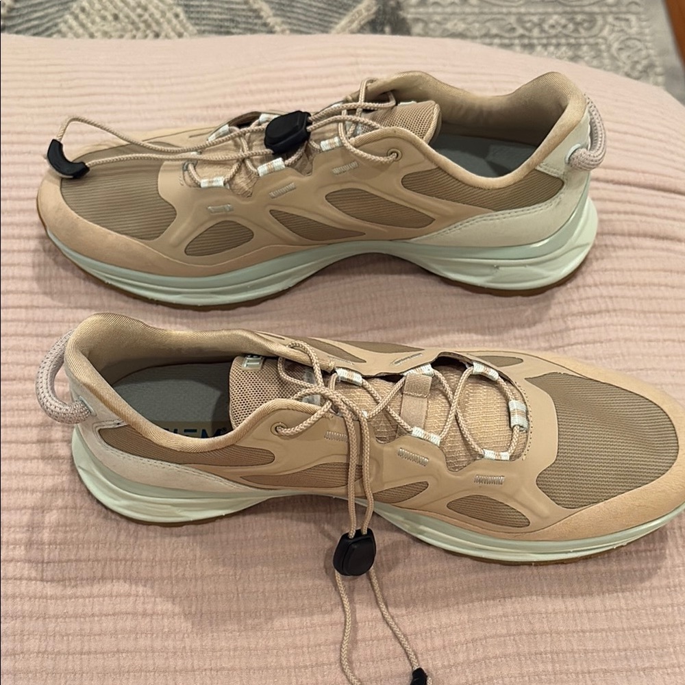 Tan Tiem Cycle Shoes with Cushioned Sole and Mesh Upper - Sandstorm